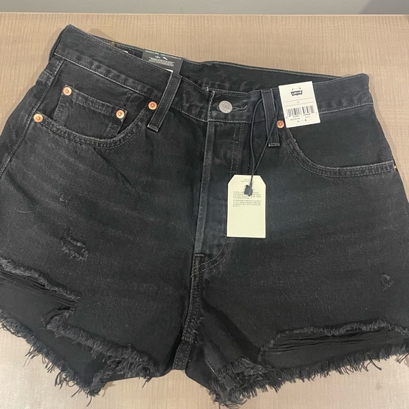 Levi’s 501 Shorts - Picture 3 of 3